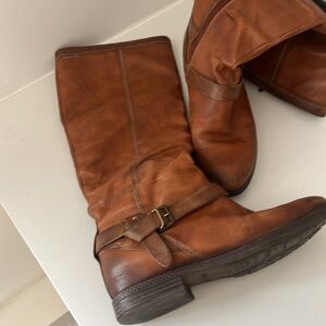Pikolinos knee high boots. Beautiful Carmel color. Like new!